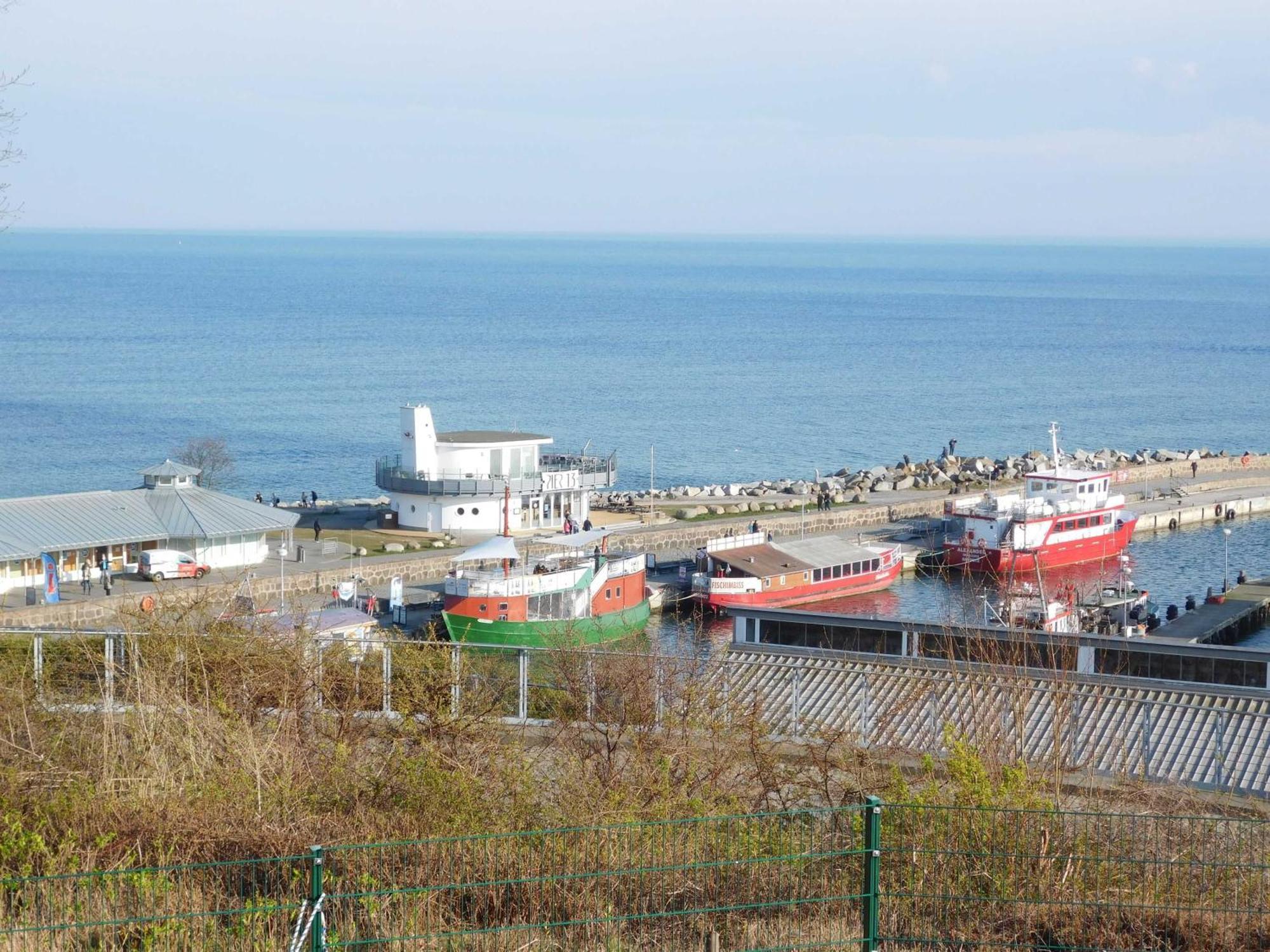 Seelotsenstation Sassnitz Mit Hafenblick By Unsere Urlaubszeit Екстериор снимка